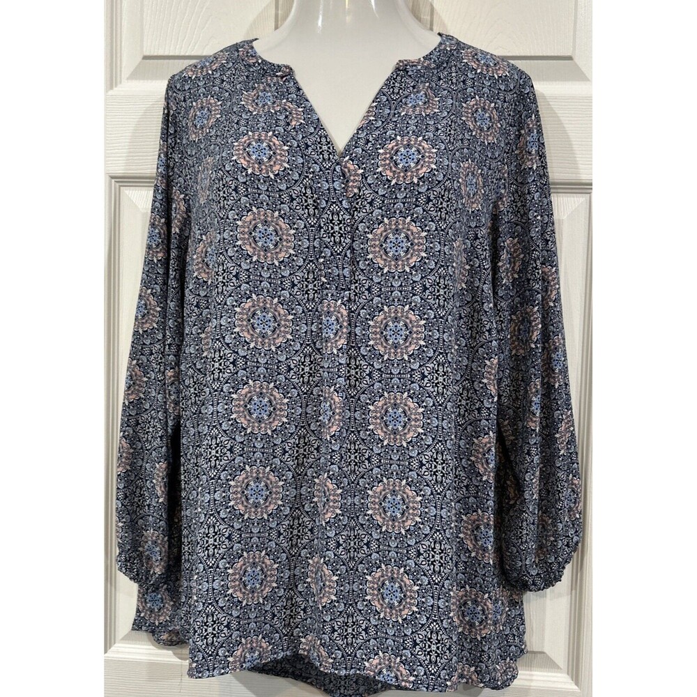 Faith & Zoe Plus Size 2X Blue V Neck Blouse Medallion Print Crepe Polyester